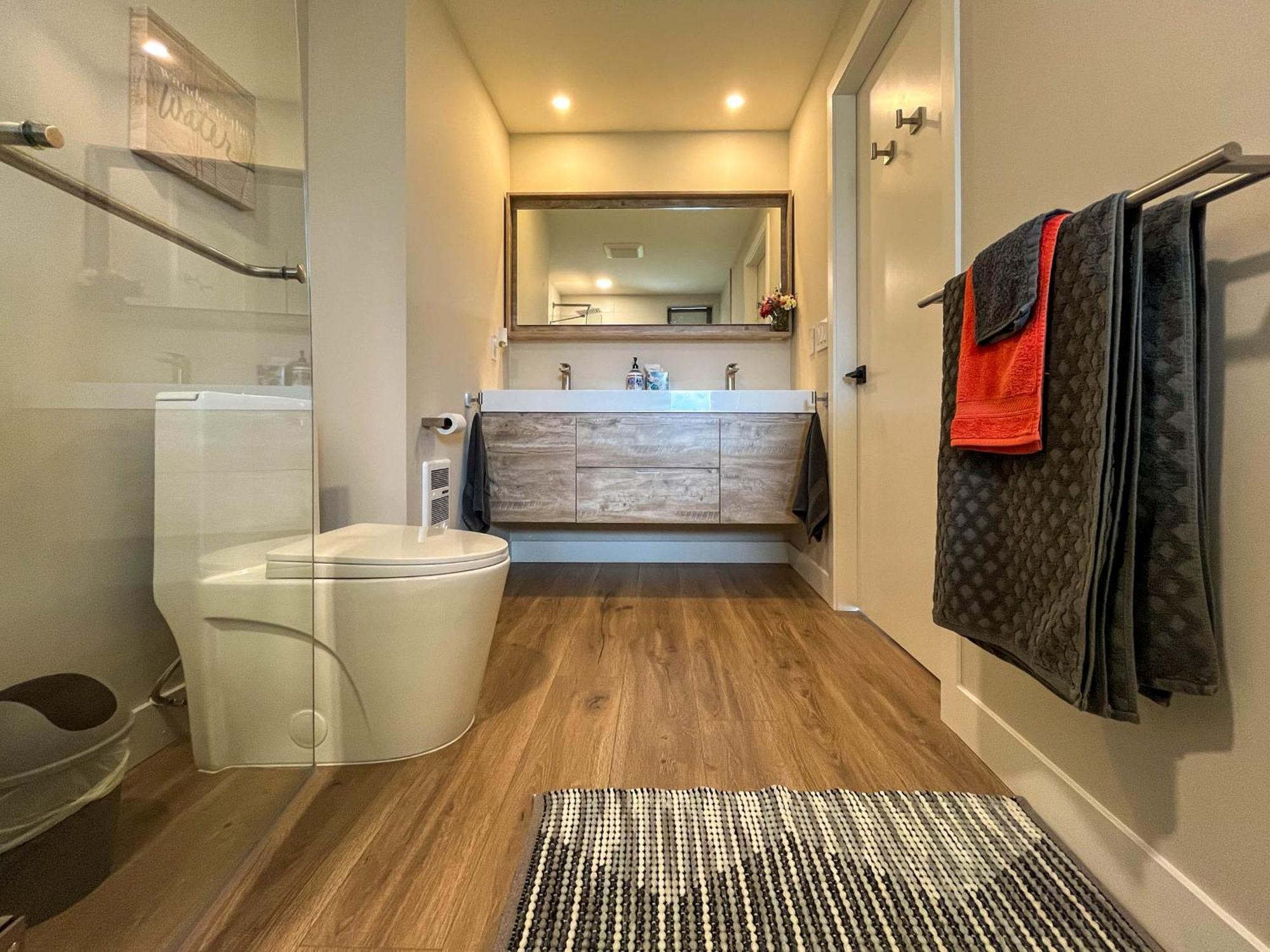 Kelowfornia Lakeview Retreat Келоуна Экстерьер фото