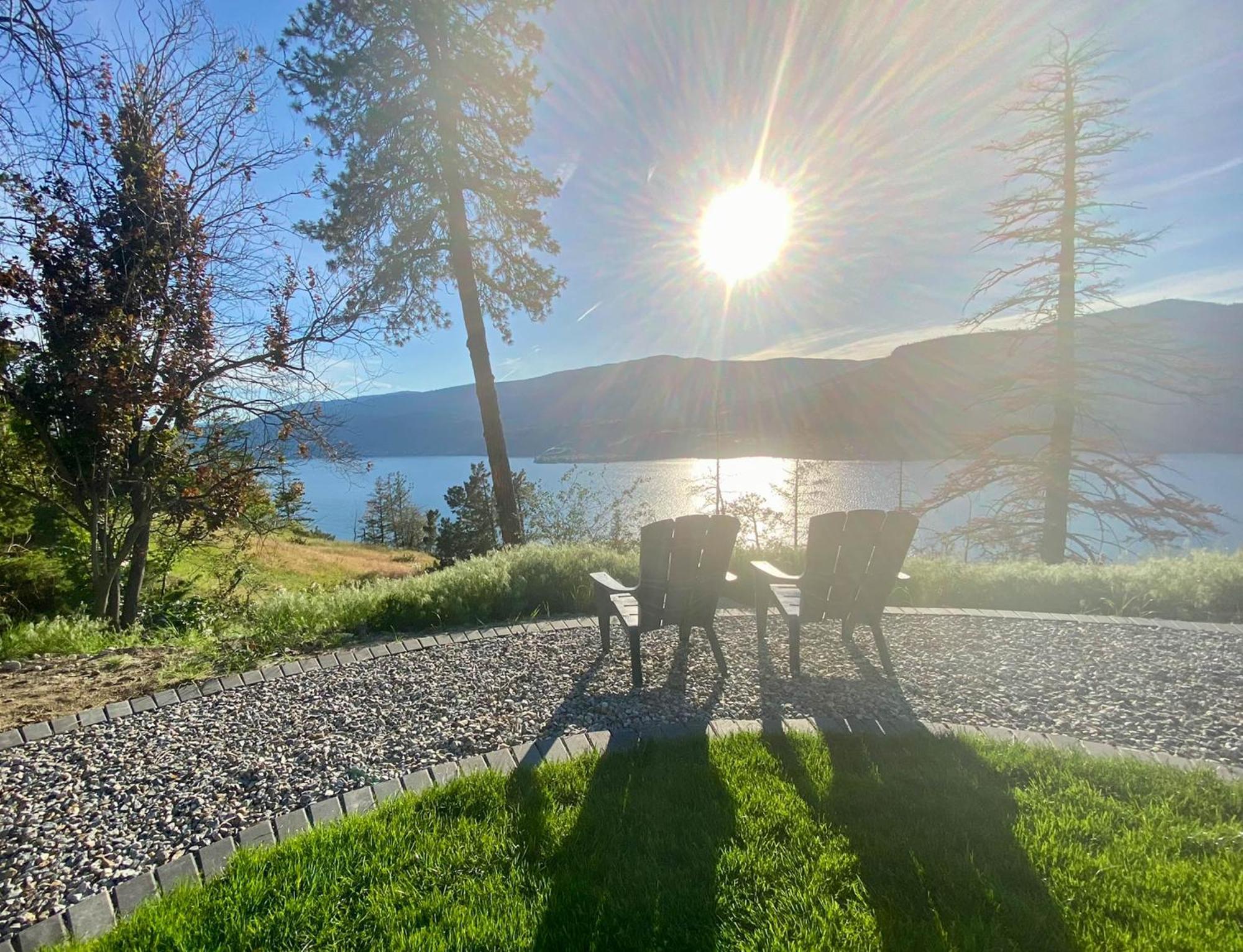 Kelowfornia Lakeview Retreat Келоуна Экстерьер фото