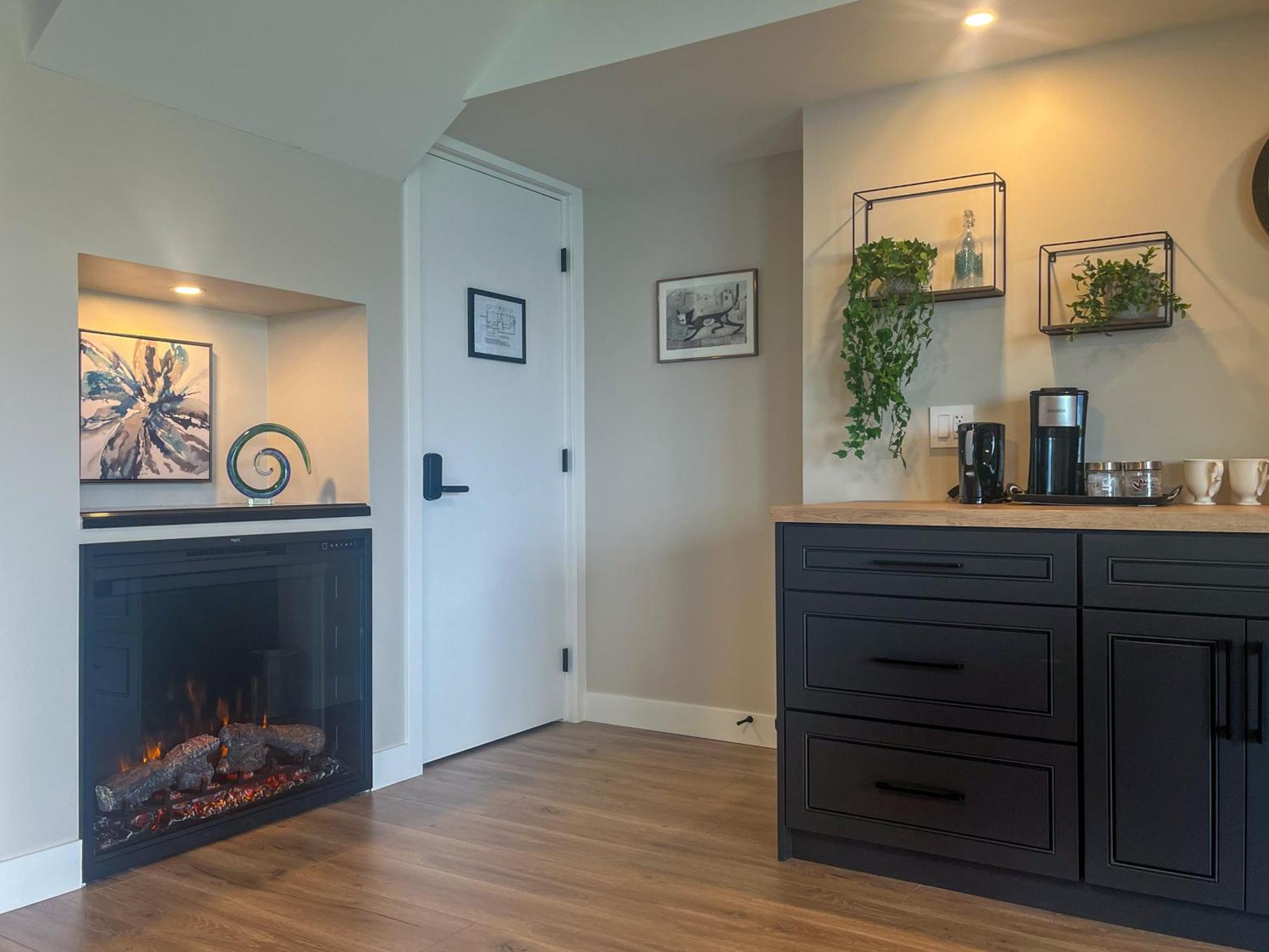 Kelowfornia Lakeview Retreat Келоуна Номер фото