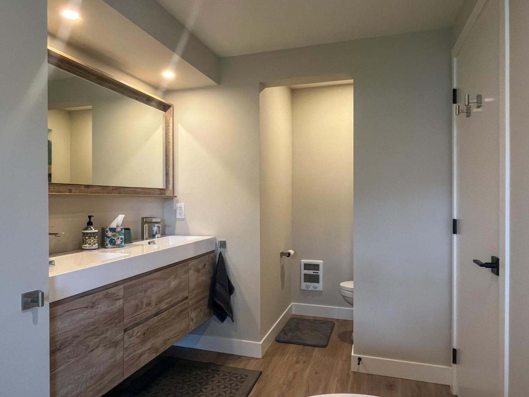 Kelowfornia Lakeview Retreat Келоуна Номер фото