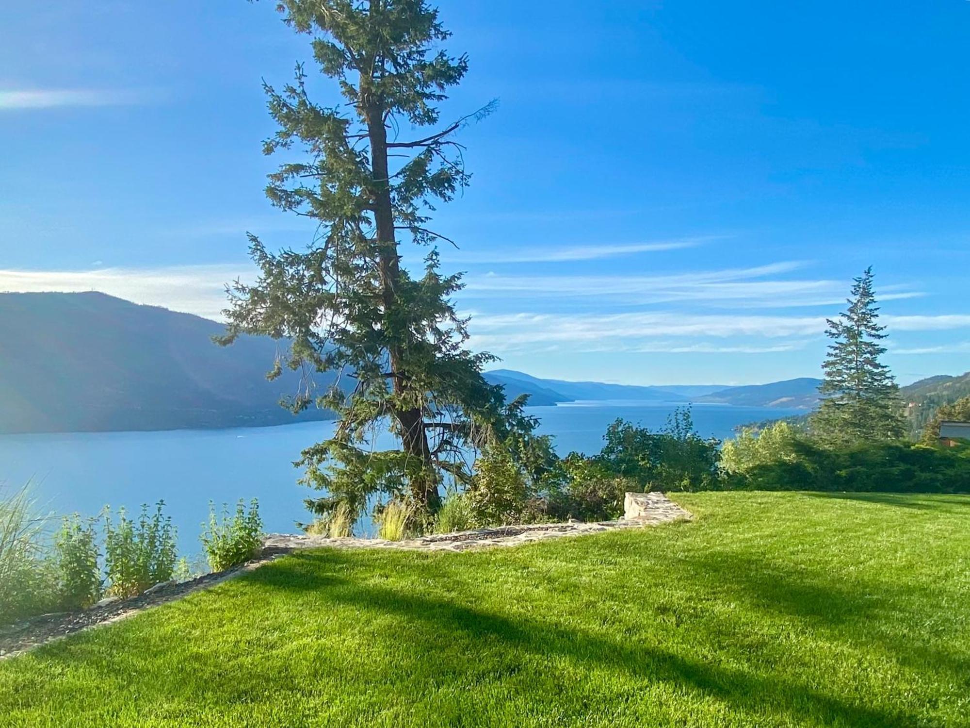 Kelowfornia Lakeview Retreat Келоуна Экстерьер фото